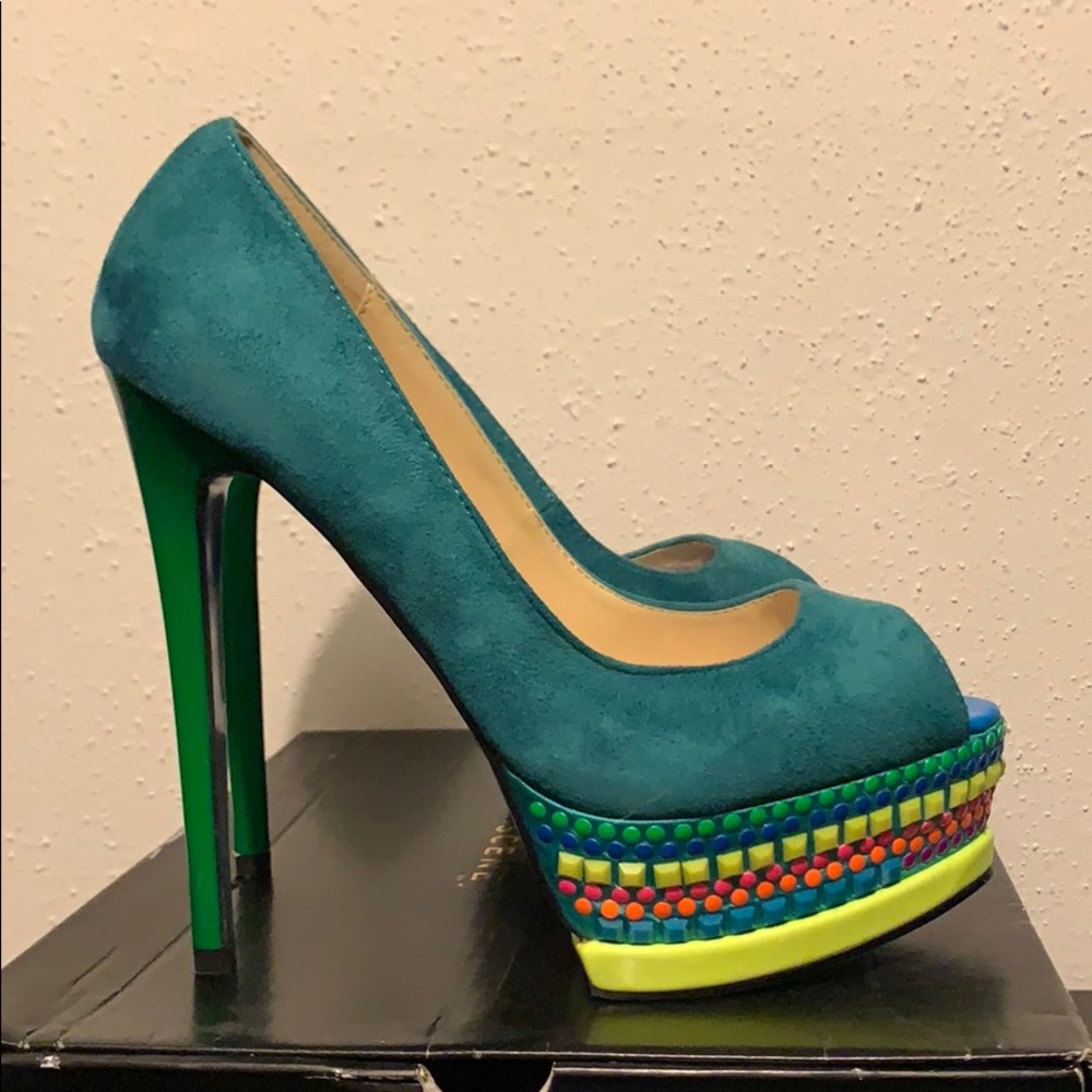 Platform Pumps - Picture 4 of 6